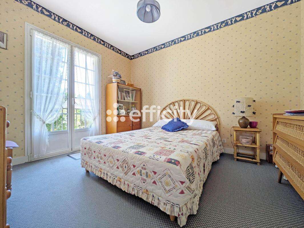Maison 95 m² à Saint-Junien  - photo 6