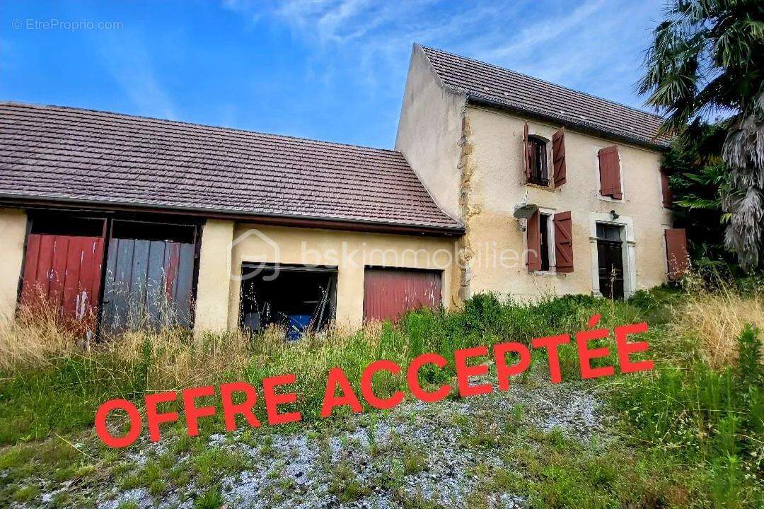 Maison à LEMBEYE