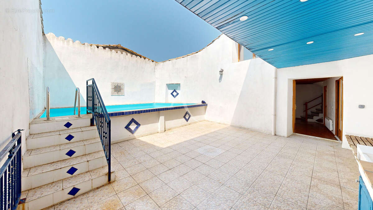 Proche Carcassonne, Maison de Caractères avec piscine et garage - photo 17