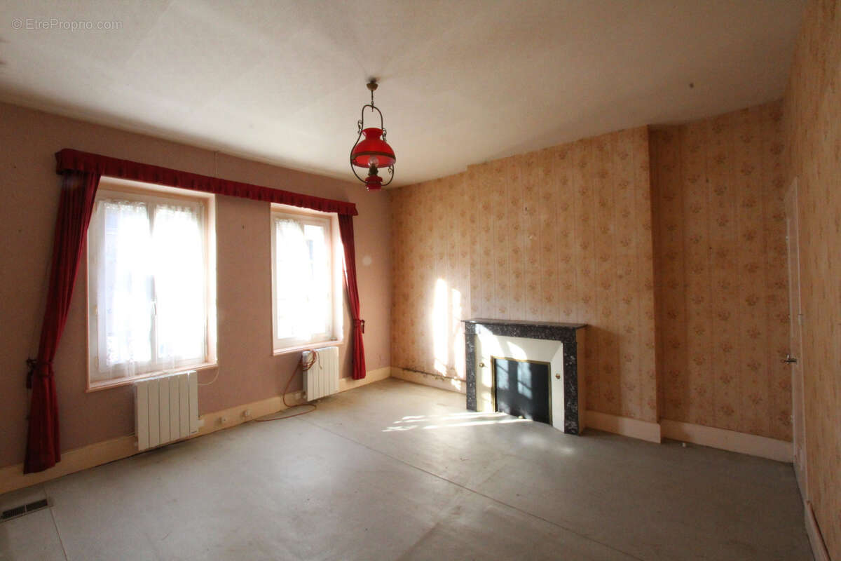 Maison à LA CHARITE-SUR-LOIRE