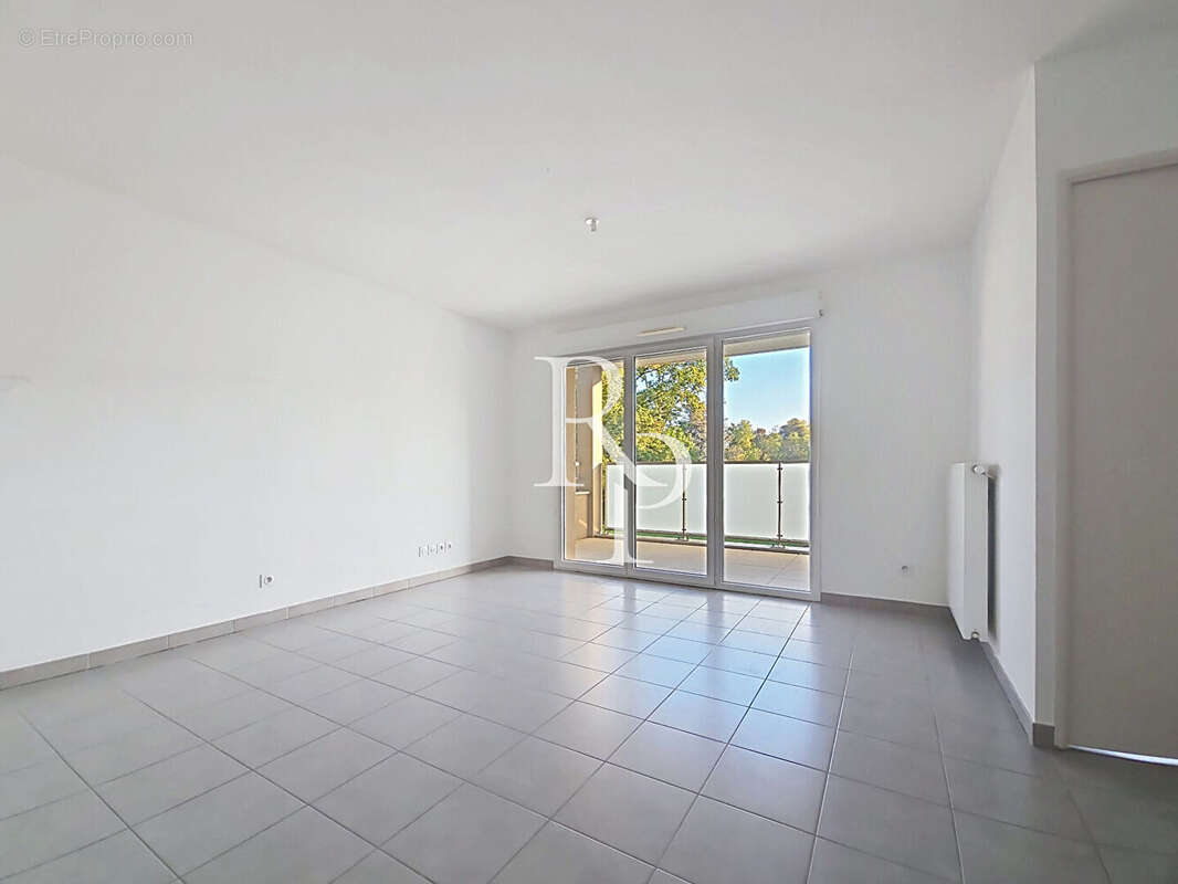 Appartement à CRAPONNE