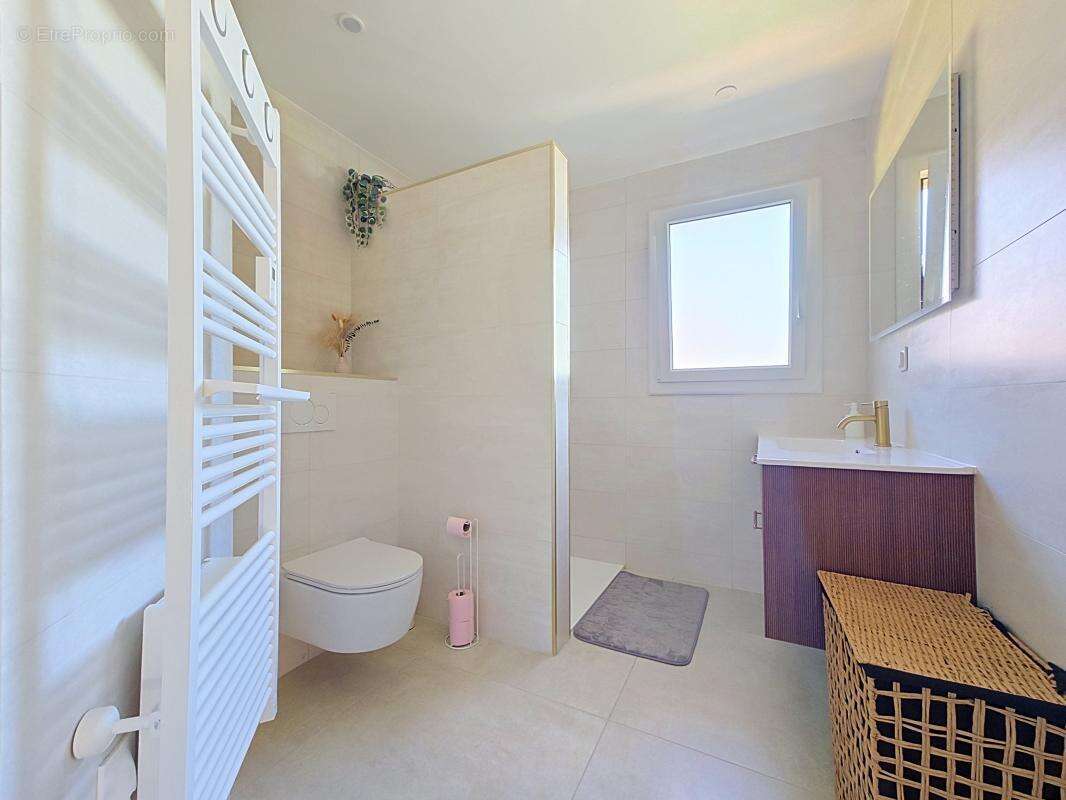 Maison 150 m² à La Tour  - photo 14