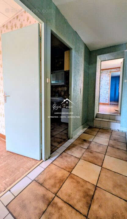 1er étage - Maison à DANGE-SAINT-ROMAIN