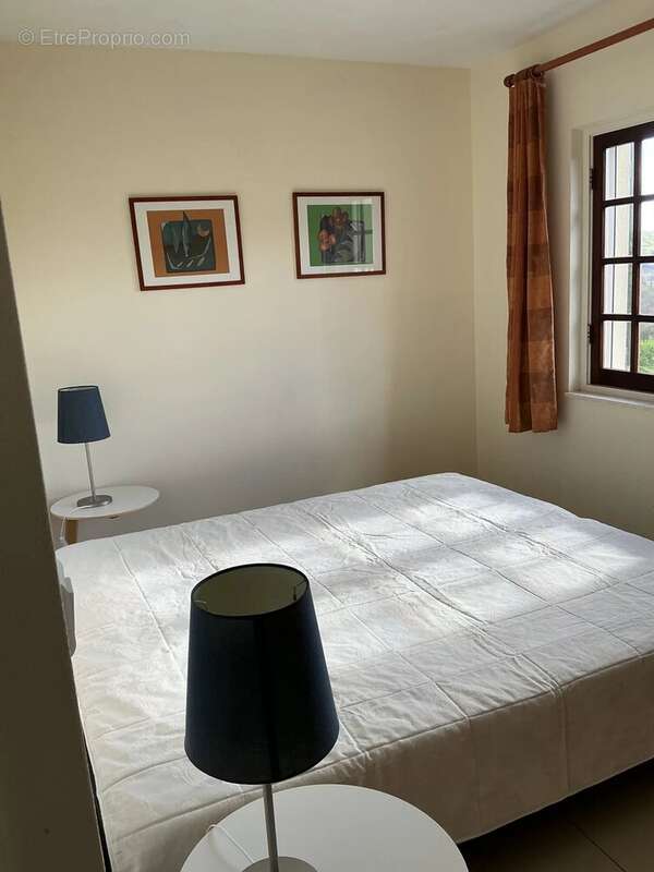 Maison à CASTELNAU-MONTRATIER