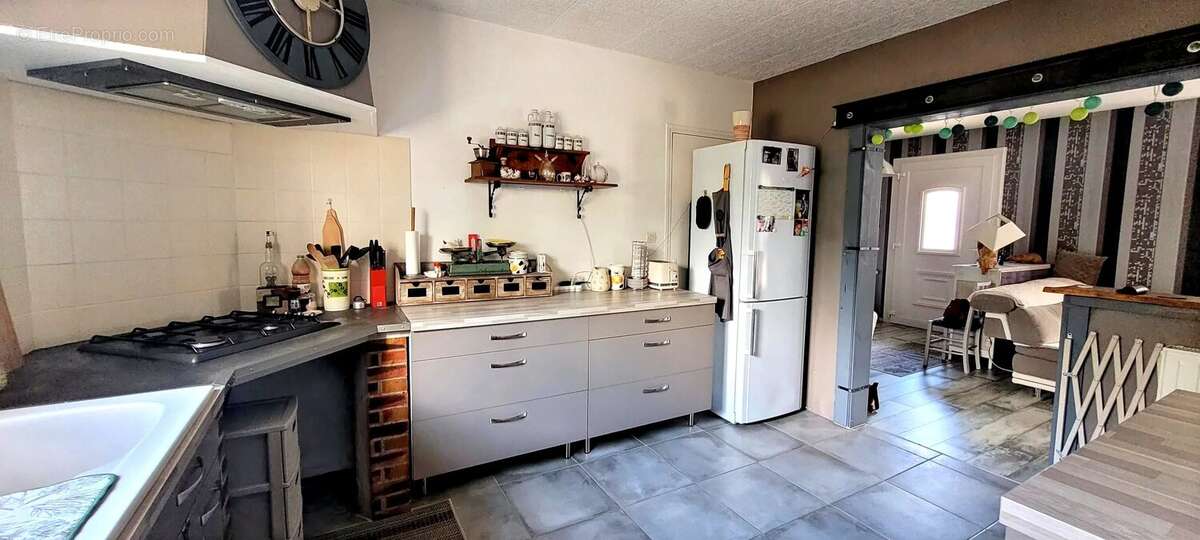 Maison à SAINT-MARTIN-LACAUSSADE