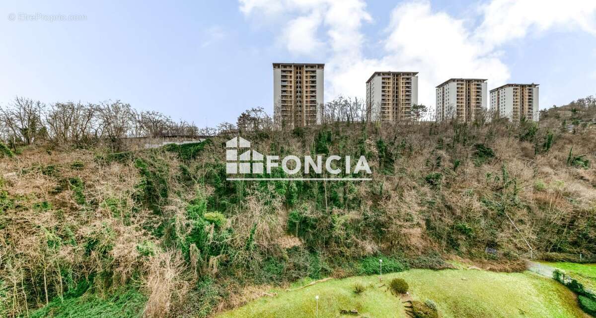 Appartement à LYON-9E