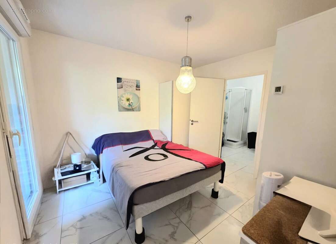 Appartement à CARROS