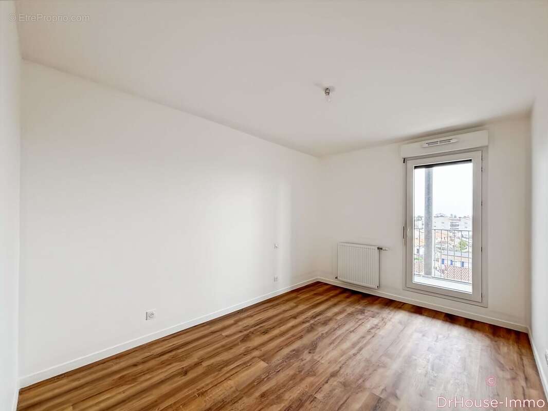 Appartement 89 m² à Merignac  - photo 30