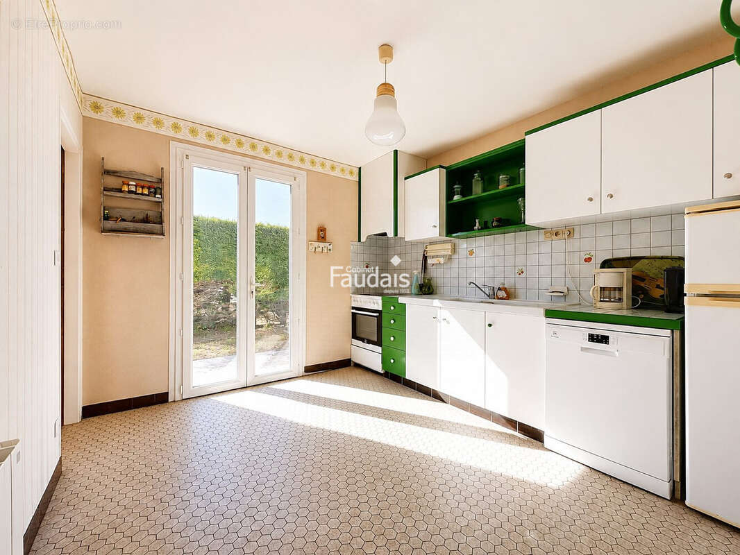 Maison 95 m² à Gouville-Sur-Mer  - photo 6