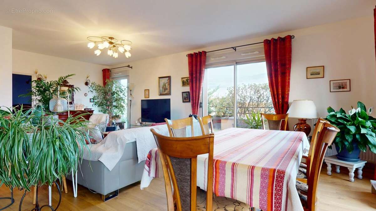 Appartement à LYON-9E