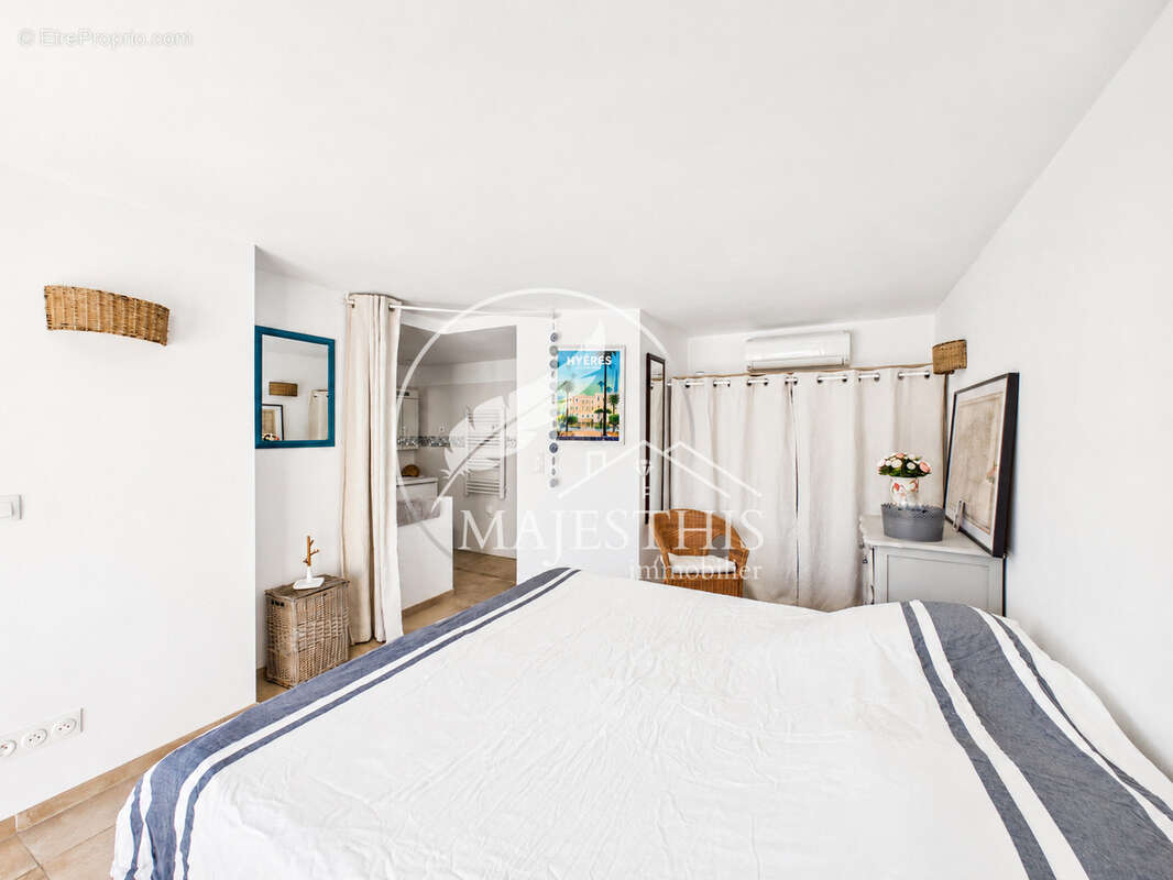 Maison à HYERES