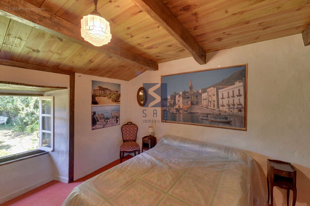 Maison à MARCOLS-LES-EAUX