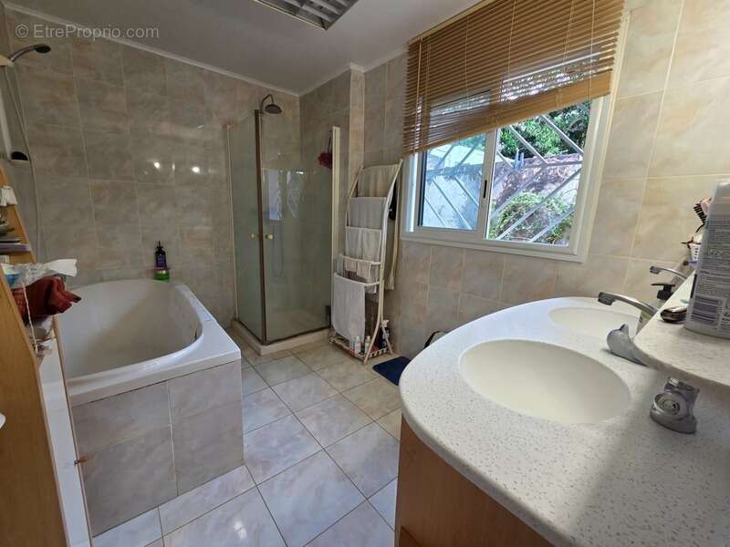 Maison à SAINT-DENIS