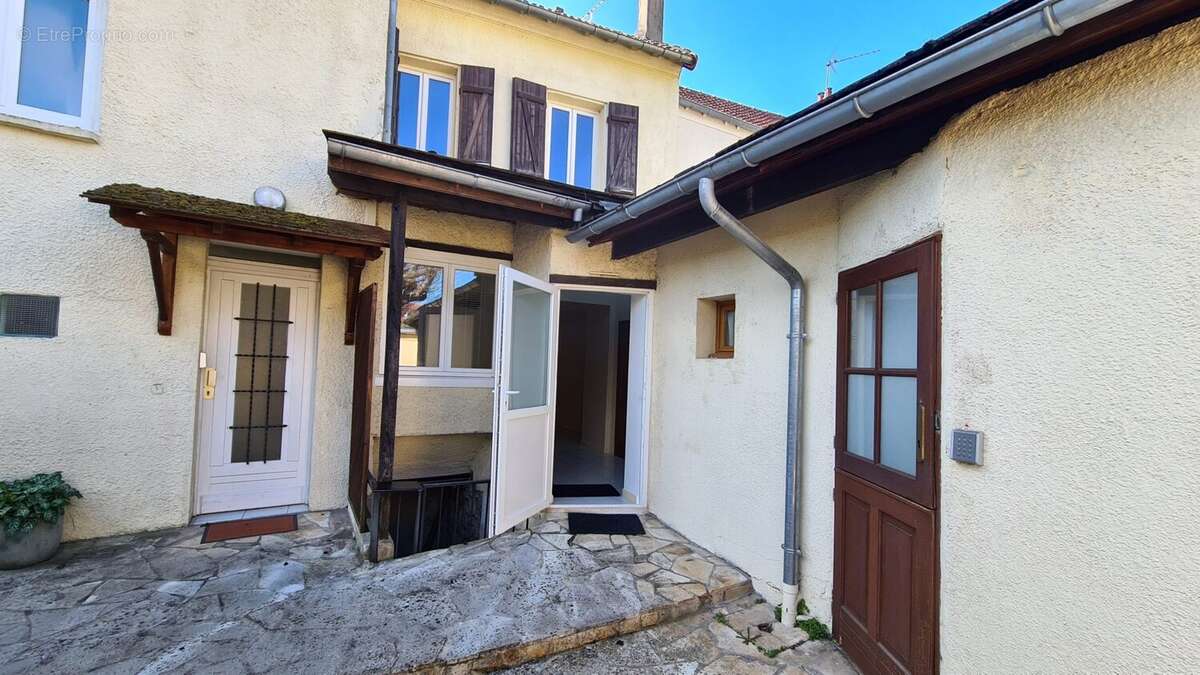 Appartement à MAULE