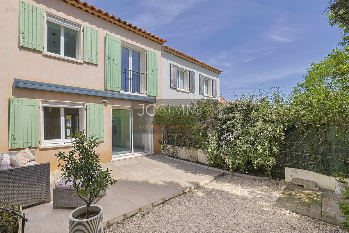 Maison à CUERS