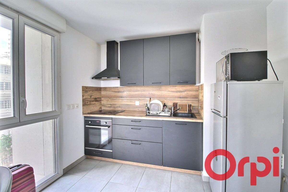 Appartement à MARSEILLE-2E