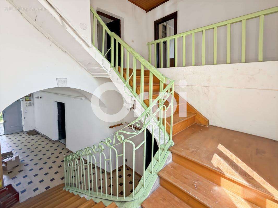 Maison avec terrain attenant À Vendre - photo 4