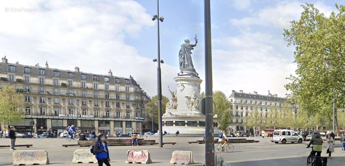 Autre à PARIS-11E