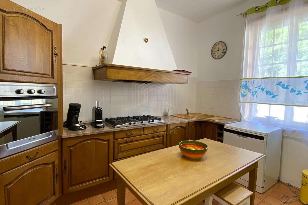 Maison à SAINT-LAURENT-DE-CERDANS