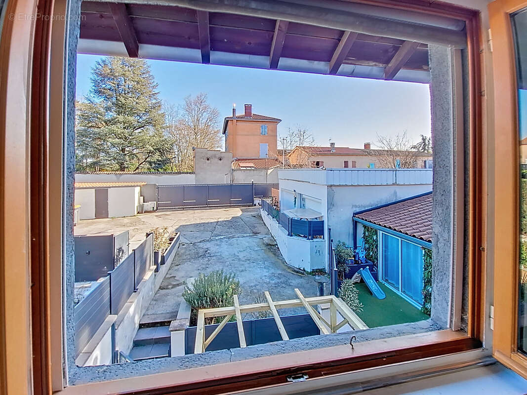 Appartement à VOURLES