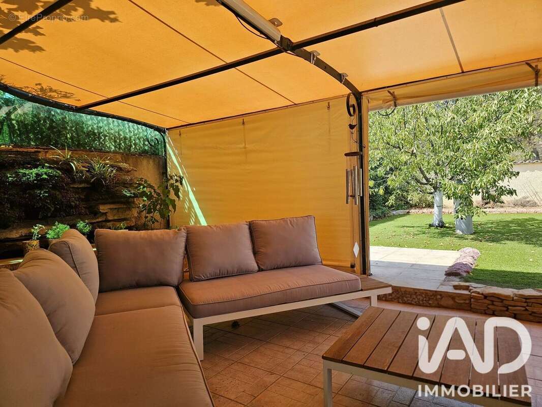 Maison 123 m² à Le Cannet-Des-Maures  - photo 4