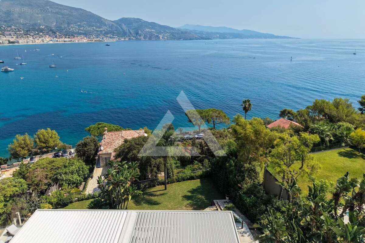 Cap martin - villa de prestige en deuxième ligne de mer, vue panoramique - 5 chambres - photo 2
