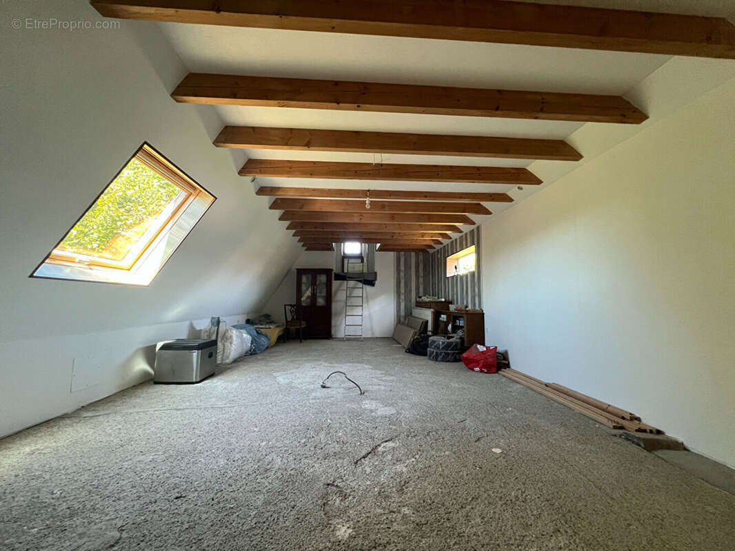 Maison à SAINT-SANTIN-CANTALES