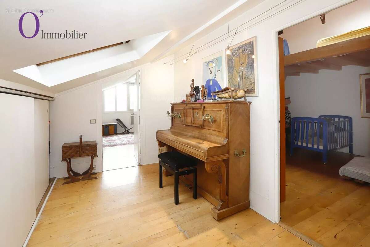 Appartement à PARIS-11E