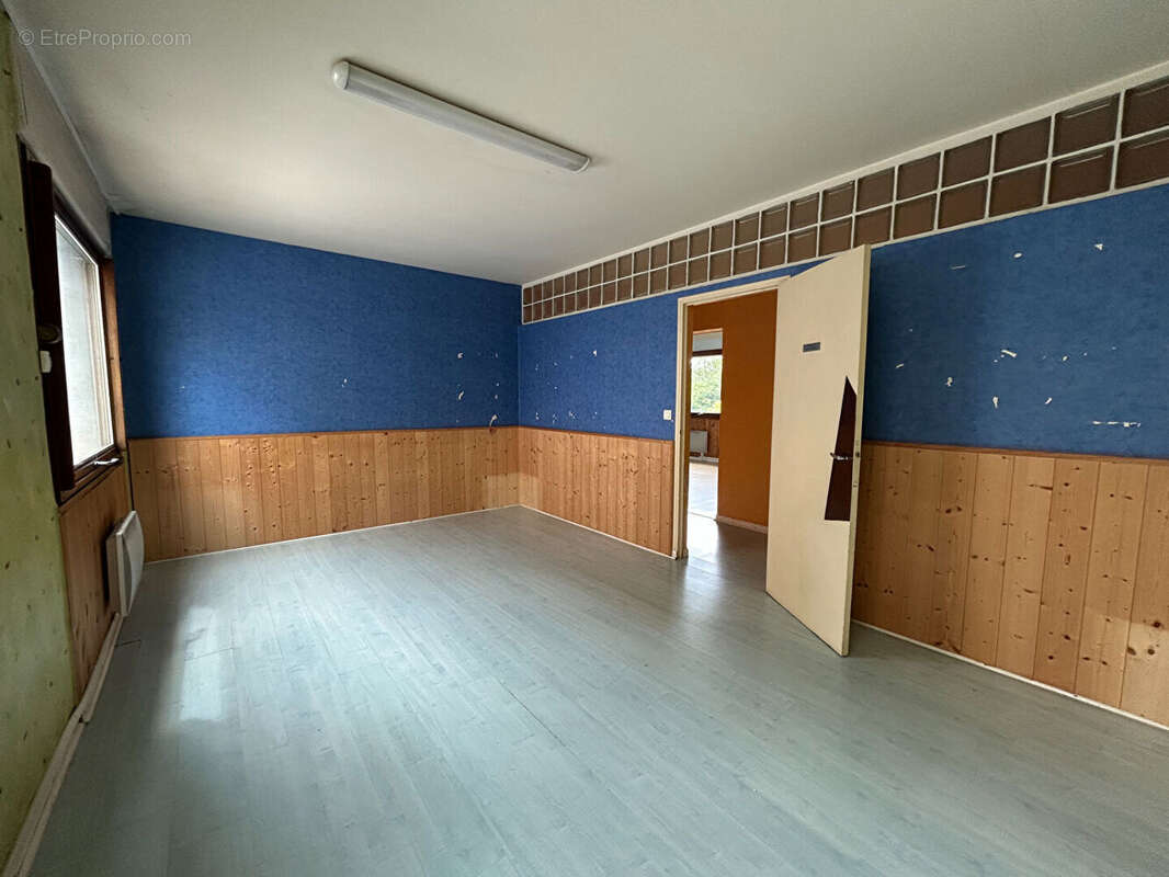 Local de 76 m² au fort potentiel mixte - Figeac Centre - photo 12