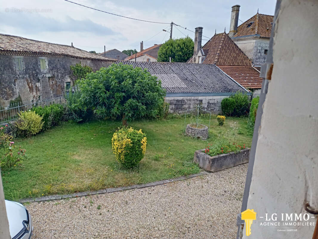 Maison à SAINTE-RAMEE