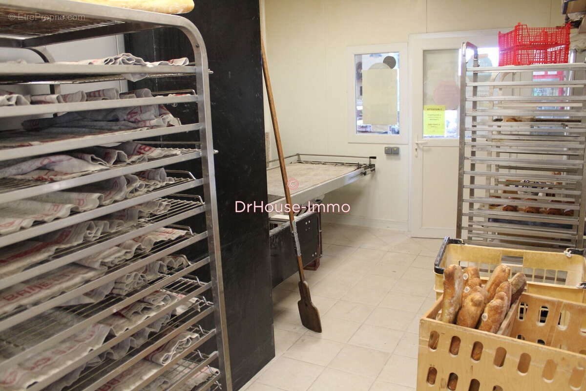 Commerce à CHADURIE