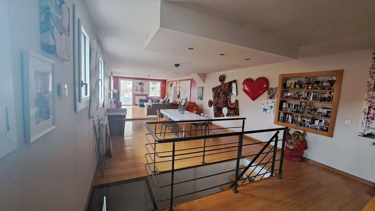 Appartement à BOURG-DE-PEAGE