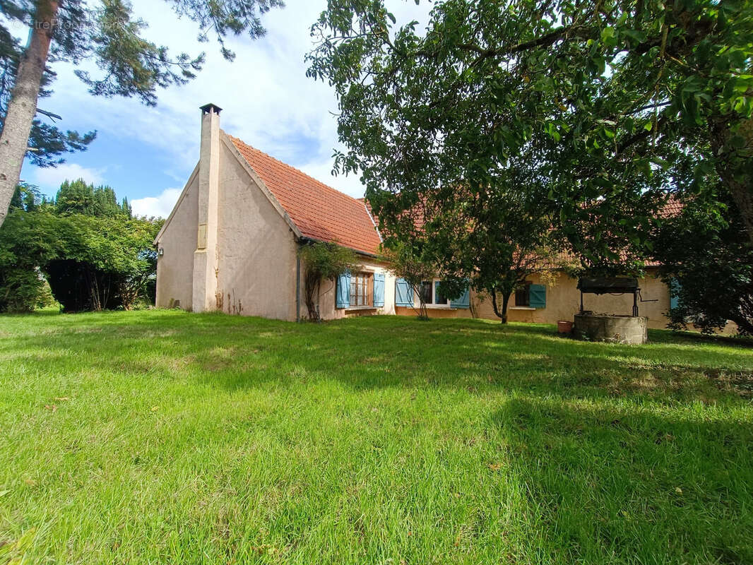 Maison à SANCERGUES