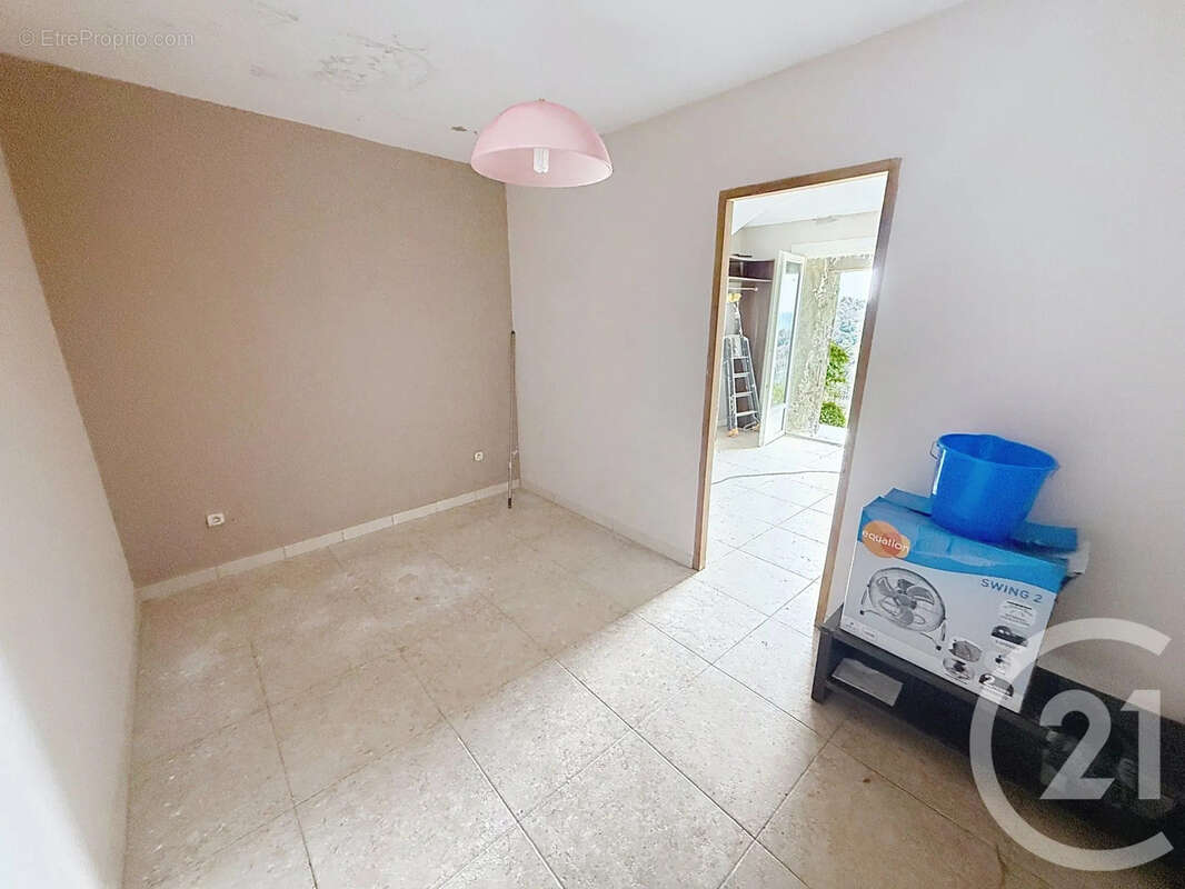 Appartement à VELONE-ORNETO