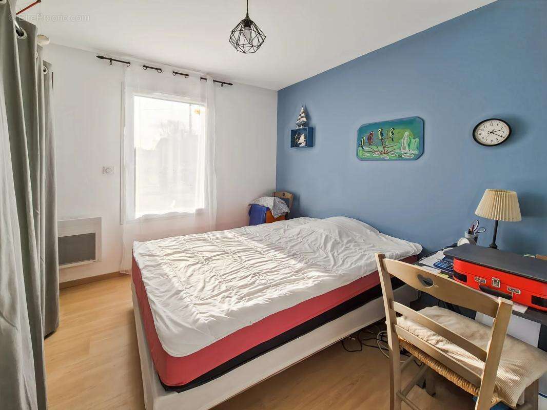 Maison à BRIZAMBOURG