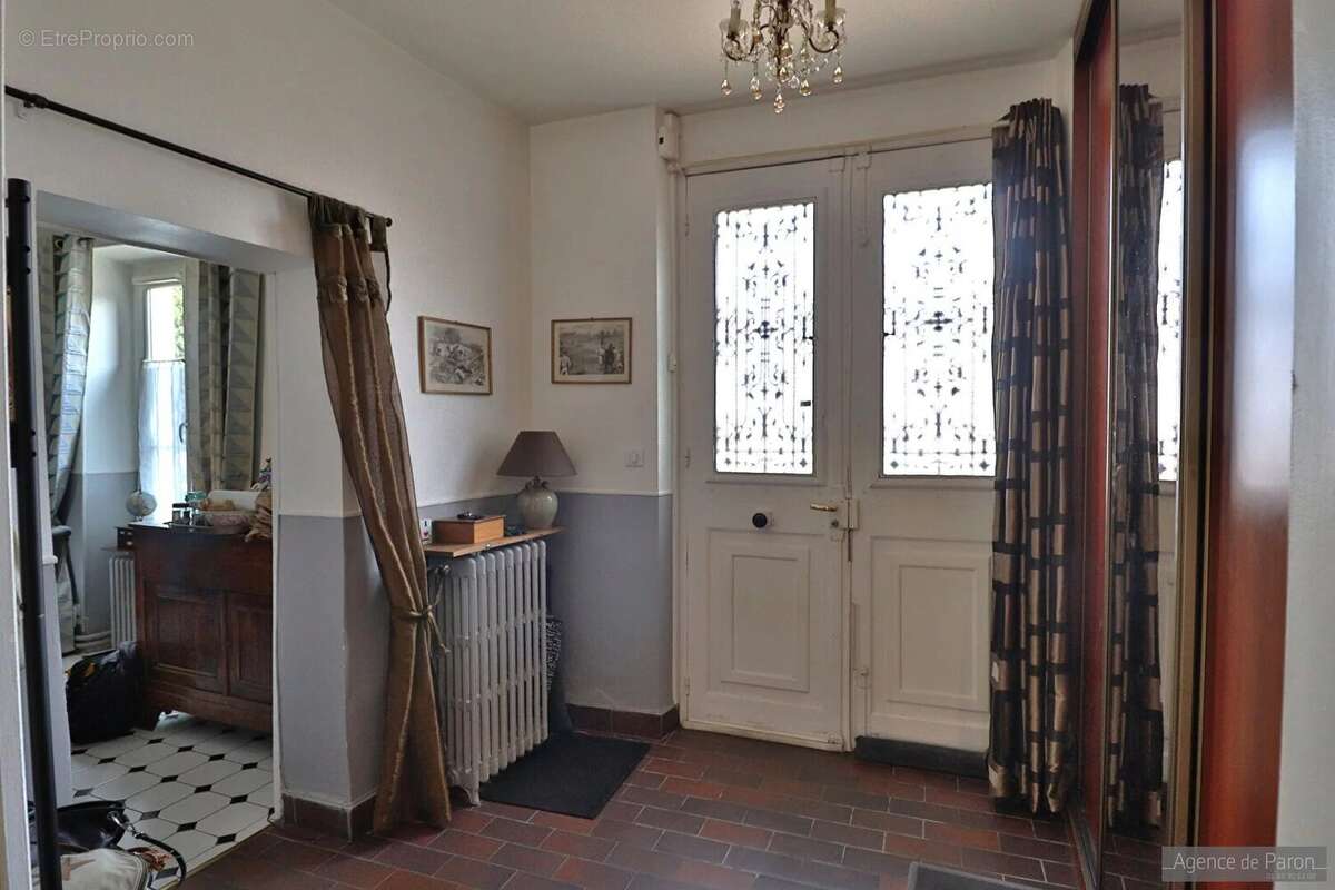 Maison à VERRIERES-LE-BUISSON