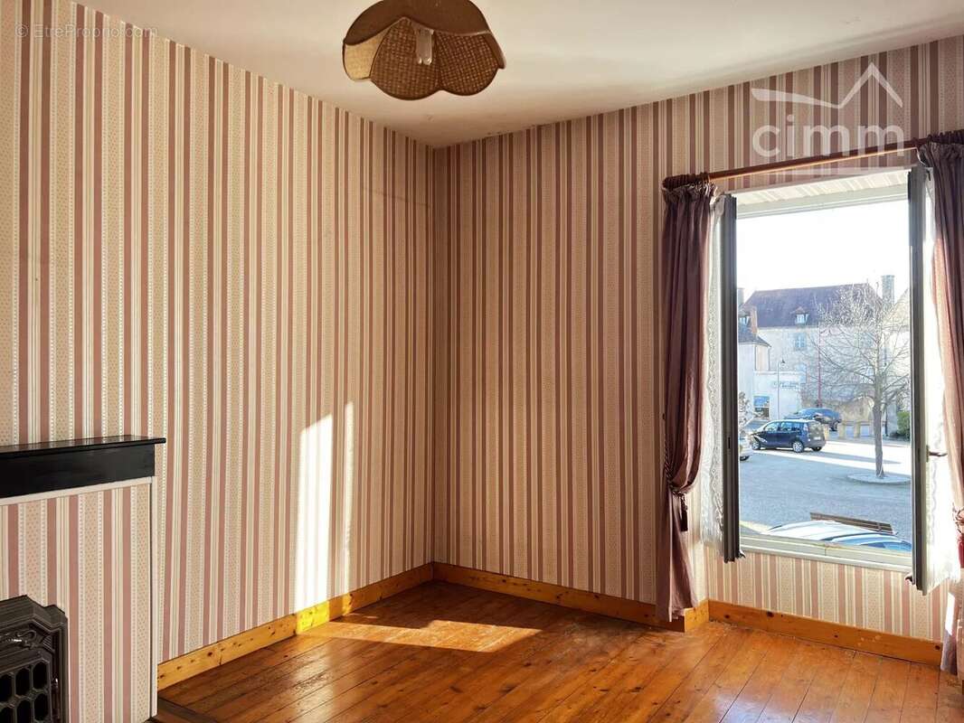 Maison à PIERREFITTE-SUR-LOIRE