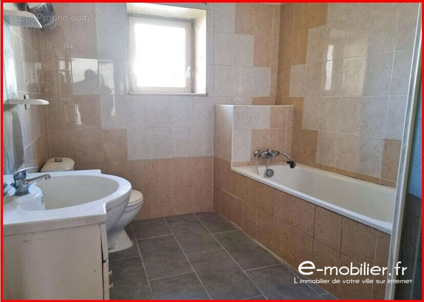 Maison à SAINT-MARTIN-D'ESTREAUX