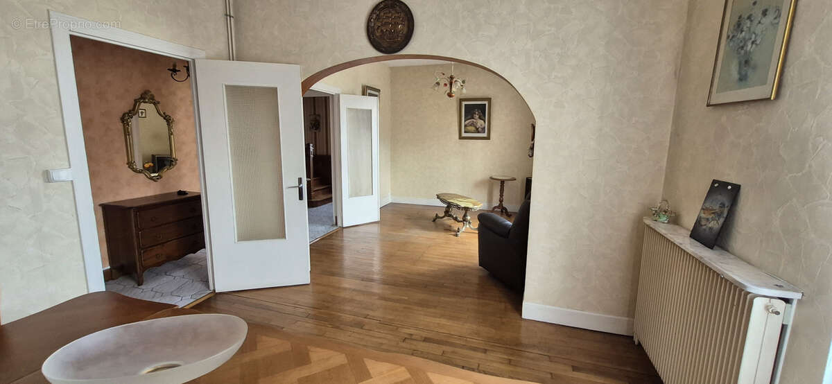 Maison à MONTLUCON