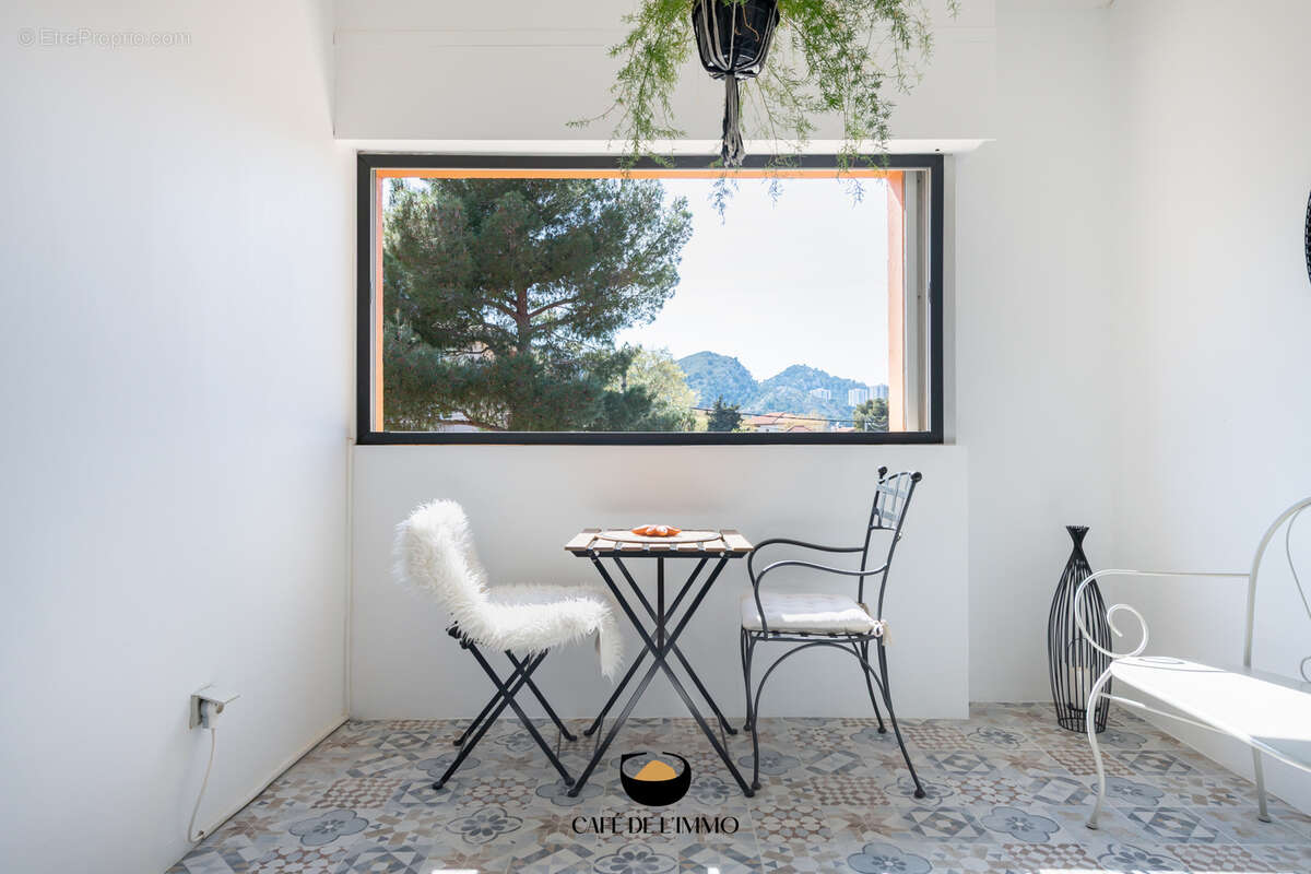 Appartement à MARSEILLE-9E