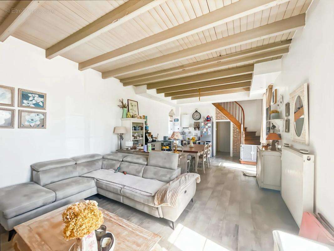 Maison à LAMONZIE-SAINT-MARTIN