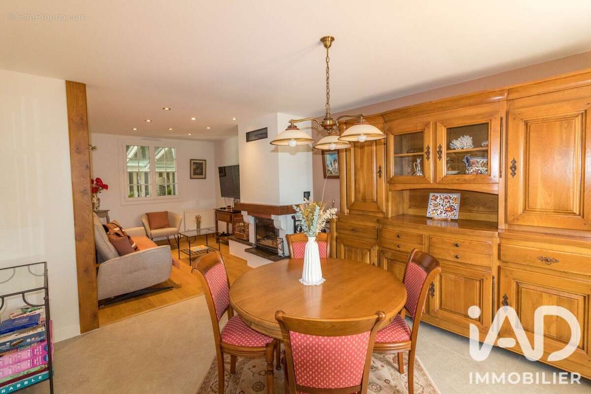 Maison 132 m² à Chatillon-Coligny  - photo 7