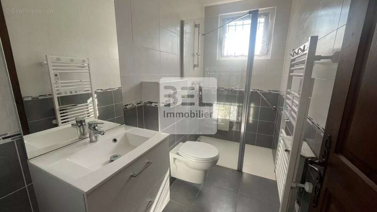 Maison à BAGNOLS-SUR-CEZE