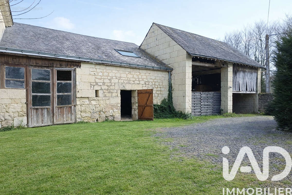 Photo 2 - Maison à SAVIGNY-EN-VERON