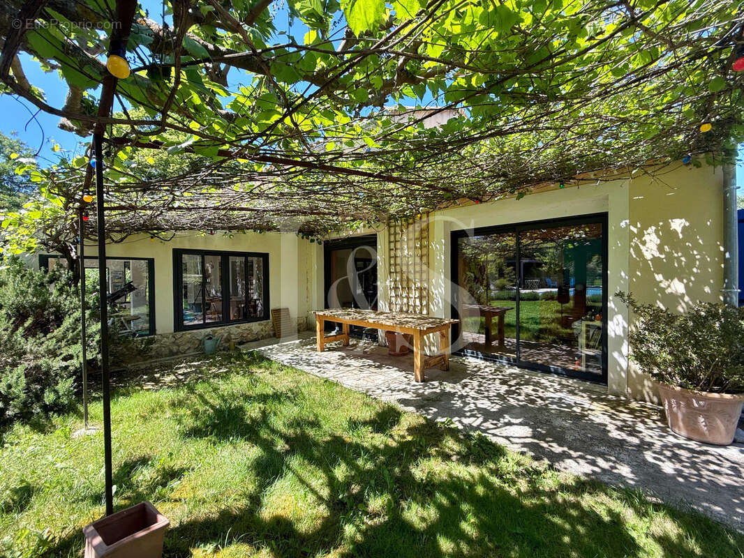 Maison à MALAUCENE