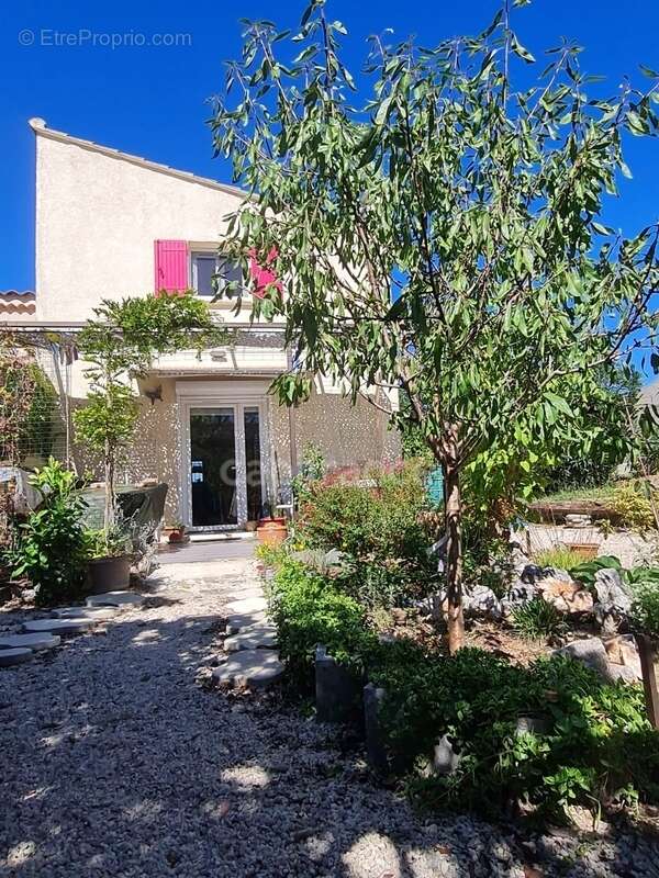 Maison à SAINT-PAUL-TROIS-CHATEAUX