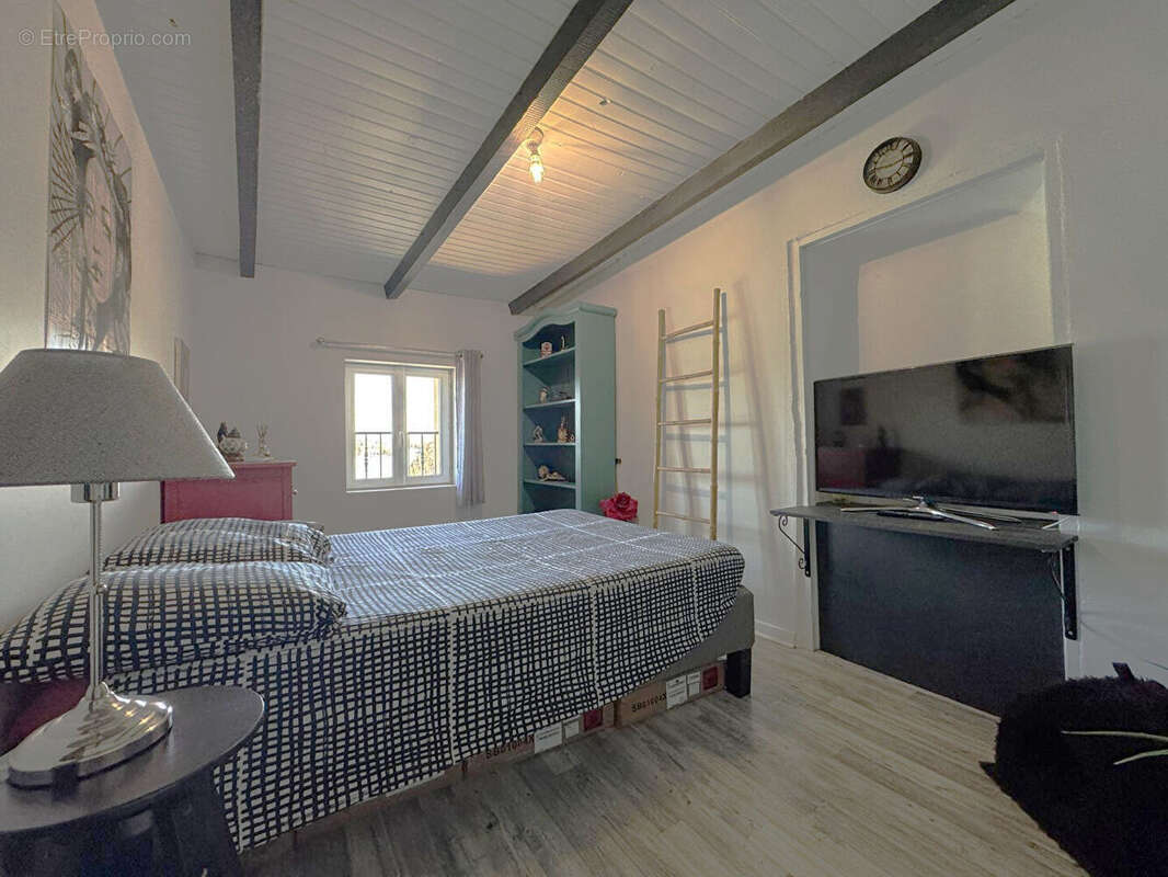 Maison à SAINT-ETIENNE-DES-SORTS