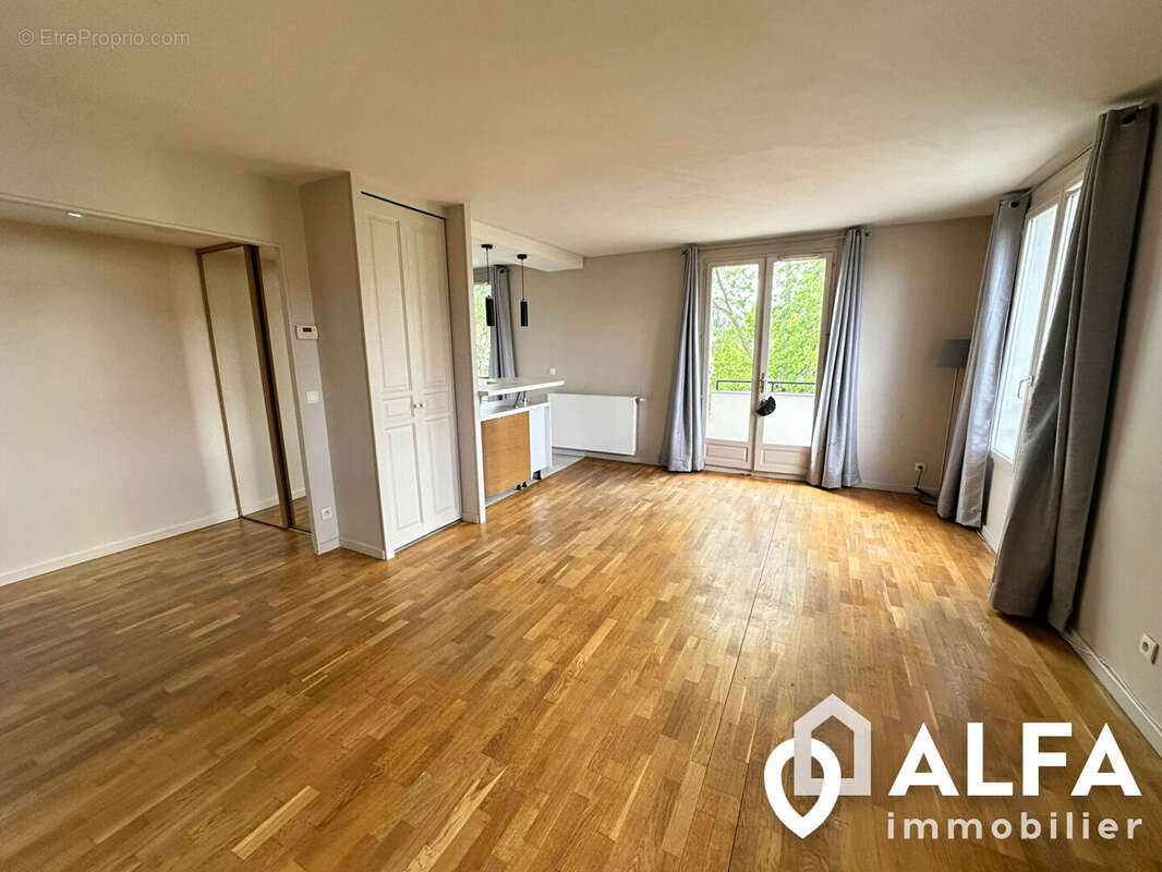 Appartement à SAINT-GRATIEN
