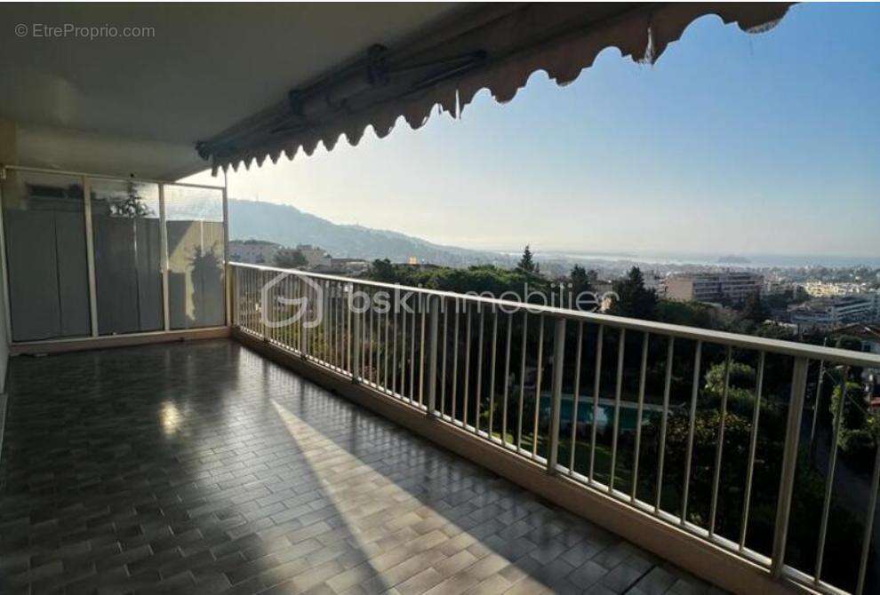 Appartement à LE CANNET