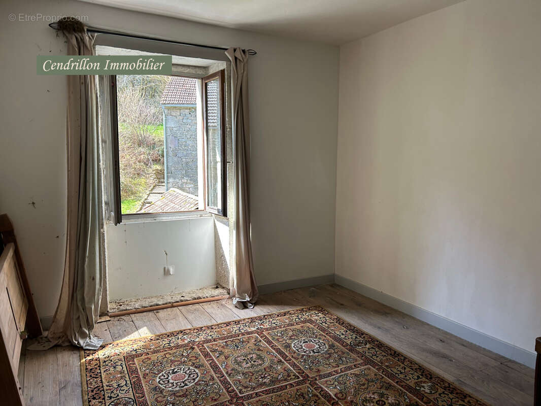 Maison à SAINT-PARDOUX-MORTEROLLES